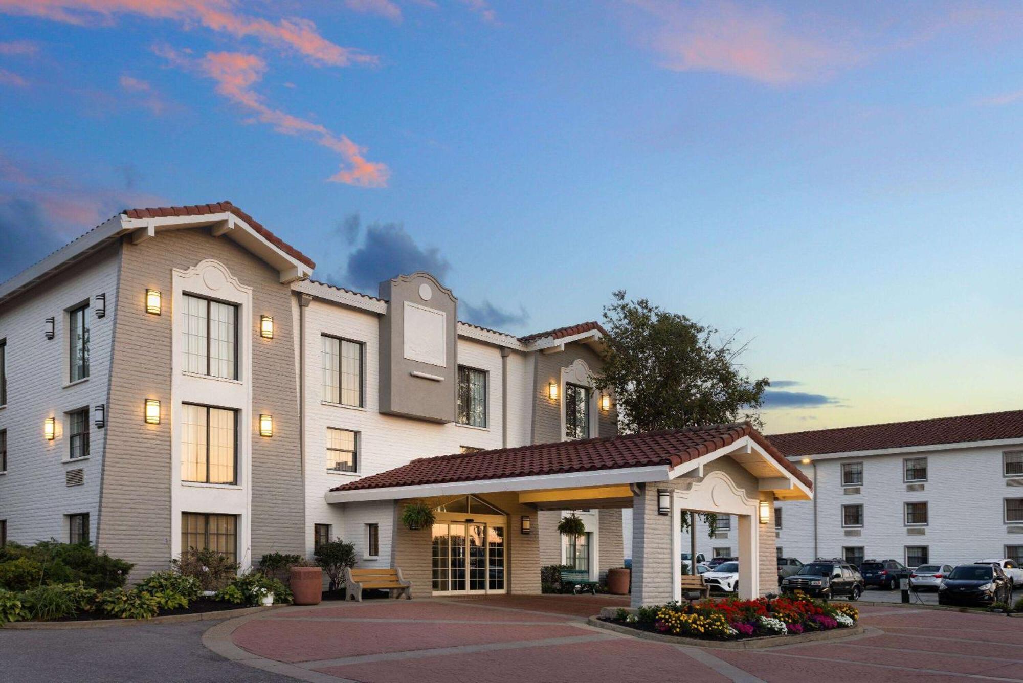 Hotel La Quinta By Wyndham Pittsburgh Airport Moon Township