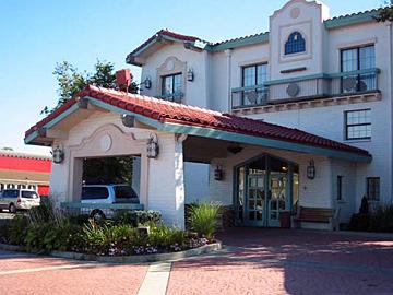 La Quinta By Wyndham Pittsburgh Airport Hotel 3*